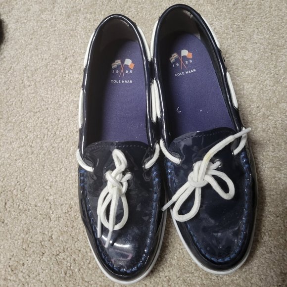 WOMEN SHOES SIZE 8 LIKE NEW - Picture 1 of 3